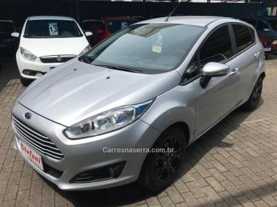 FORD - FIESTA - 2014/2015 - Prata - R$ 45.900,00