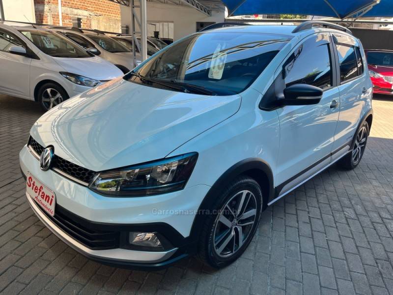 VOLKSWAGEN - FOX - 2017/2018 - Branca - R$ 61.900,00