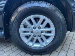 TOYOTA - HILUX SW4 - 2012/2012 - Preta - R$ 136.000,00