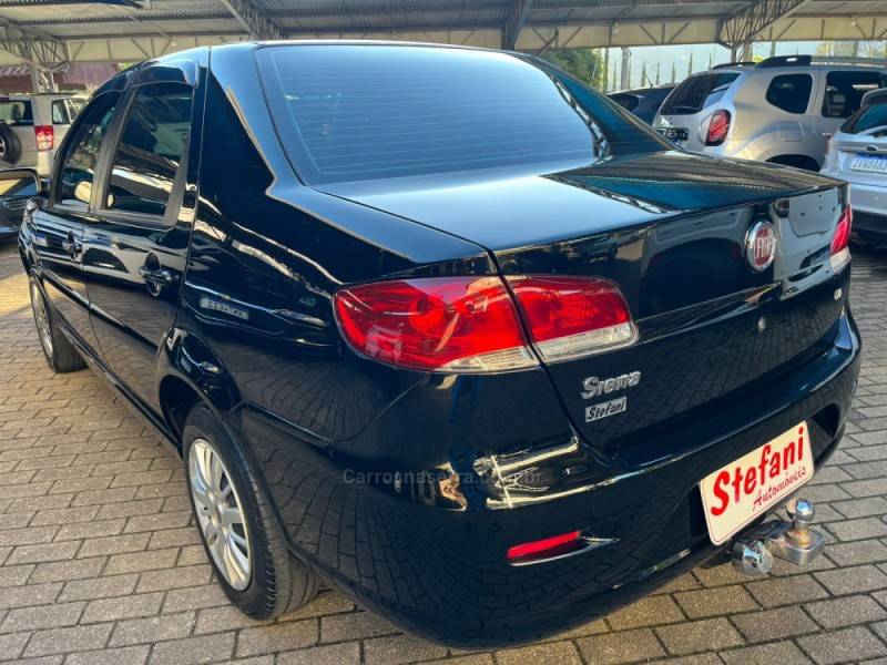 FIAT - SIENA - 2010/2011 - Preta - R$ 32.900,00