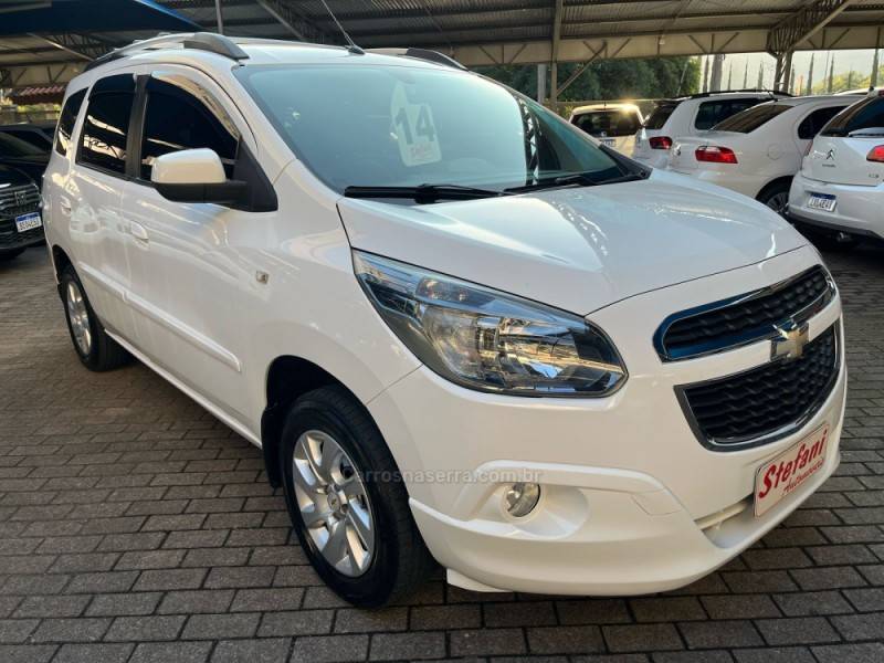 CHEVROLET - SPIN - 2013/2014 - Branca - R$ 55.900,00