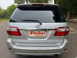 TOYOTA - HILUX SW4 - 2011/2011 - Prata - R$ 125.000,00