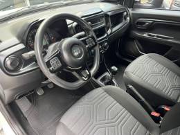 FIAT - STRADA - 2021/2022 - Branca - R$ 81.900,00