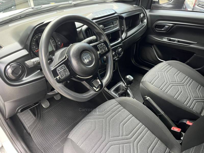 FIAT - STRADA - 2021/2022 - Branca - R$ 81.900,00