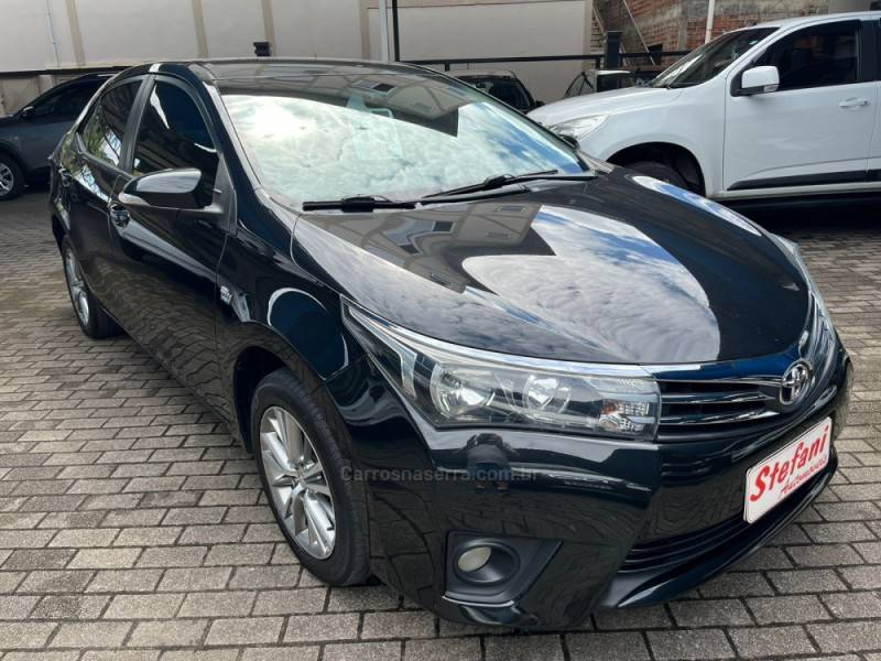 TOYOTA - COROLLA - 2014/2015 - Preta - R$ 84.900,00