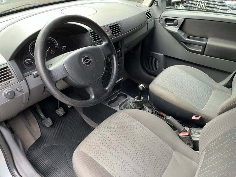 CHEVROLET - MERIVA - 2006/2007 - Prata - R$ 28.900,00