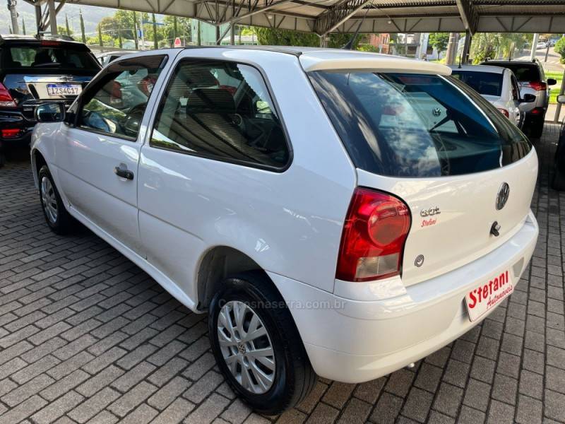VOLKSWAGEN - GOL - 2013/2014 - Branca - R$ 33.000,00