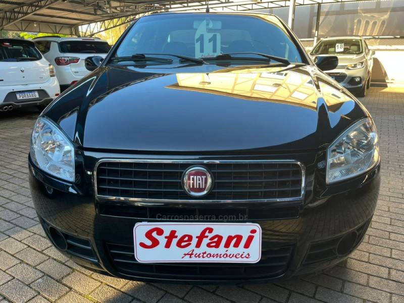 FIAT - SIENA - 2010/2011 - Preta - R$ 32.900,00