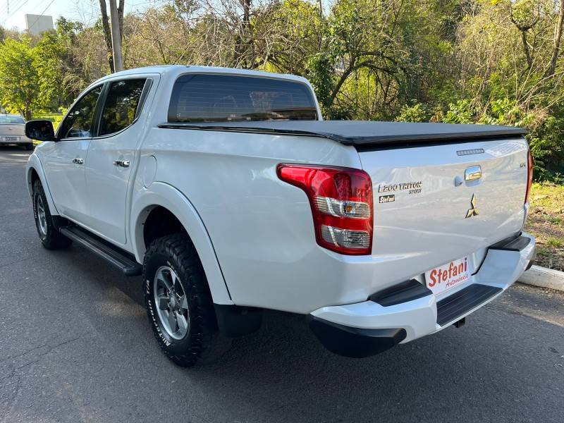 MITSUBISHI - L200 TRITON - 2018/2019 - Branca - R$ 152.000,00