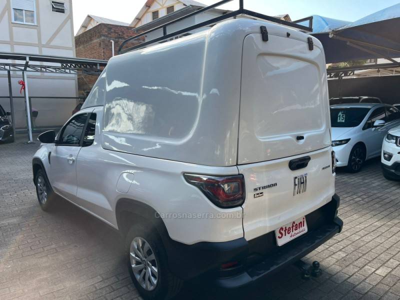FIAT - STRADA - 2023/2023 - Branca - R$ 88.000,00