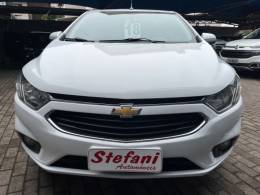 CHEVROLET - ONIX - 2017/2018 - Branca - R$ 69.900,00