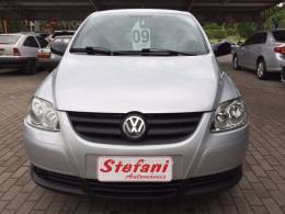 VOLKSWAGEN - FOX - 2009/2009 - Prata - R$ 22.900,00
