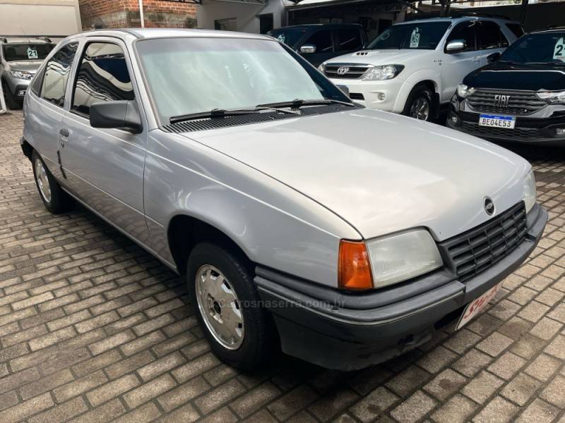 CHEVROLET - KADETT - 1994/1994 - Prata - R$ 9.800,00