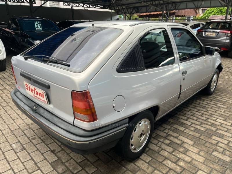 CHEVROLET - KADETT - 1994/1994 - Prata - R$ 9.800,00