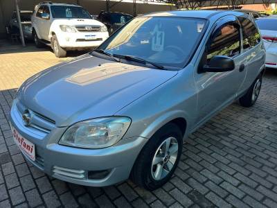 CHEVROLET - CELTA - 2010/2011 - Prata - R$ 30.900,00