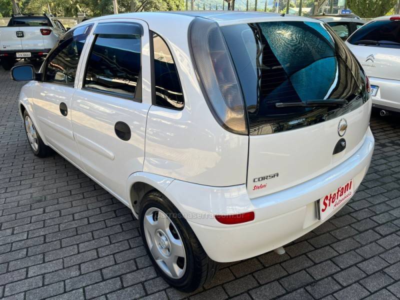 CHEVROLET - CORSA - 2012/2012 - Branca - R$ 35.900,00