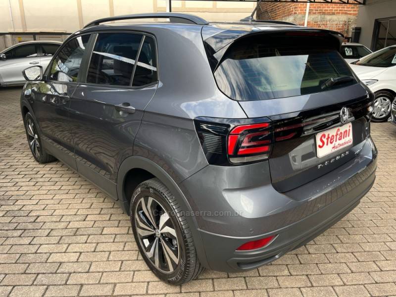 VOLKSWAGEN - T-CROSS - 2021/2021 - Cinza - R$ 101.000,00