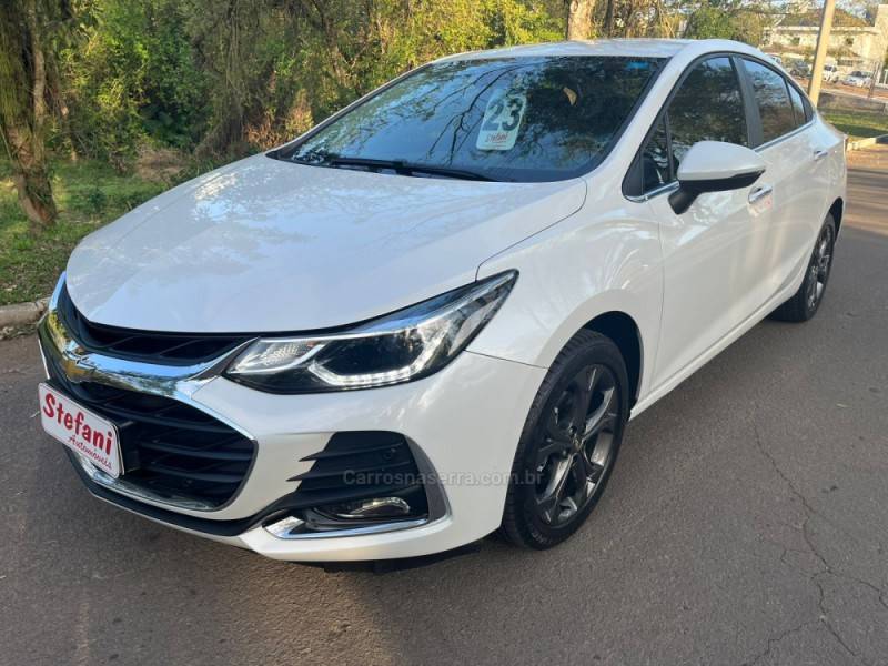CHEVROLET - CRUZE - 2022/2023 - Branca - R$ 119.900,00