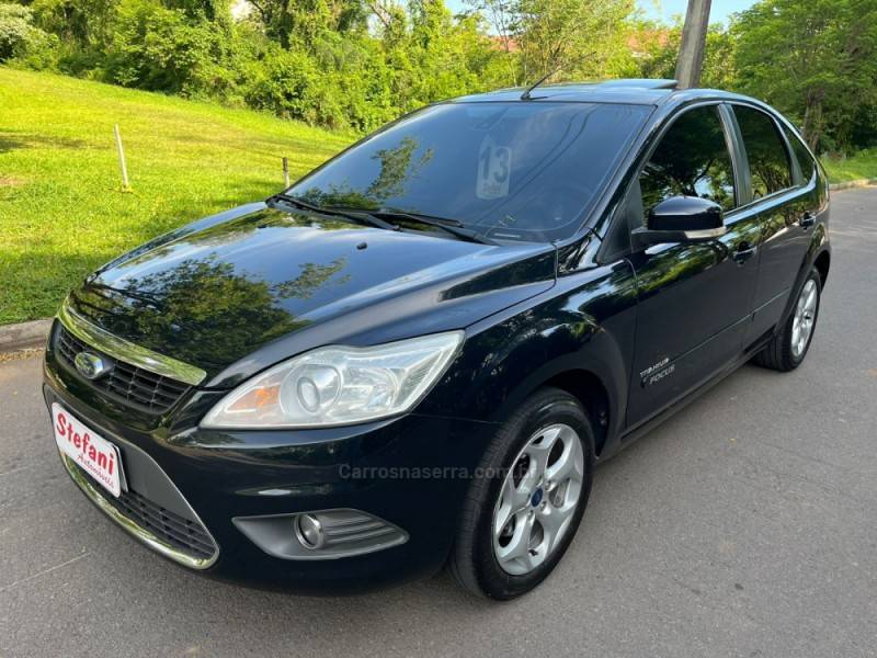 FORD - FOCUS - 2013/2013 - Preta - R$ 48.900,00