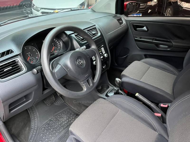 VOLKSWAGEN - SPACEFOX - 2010/2011 - Vermelha - R$ 41.900,00