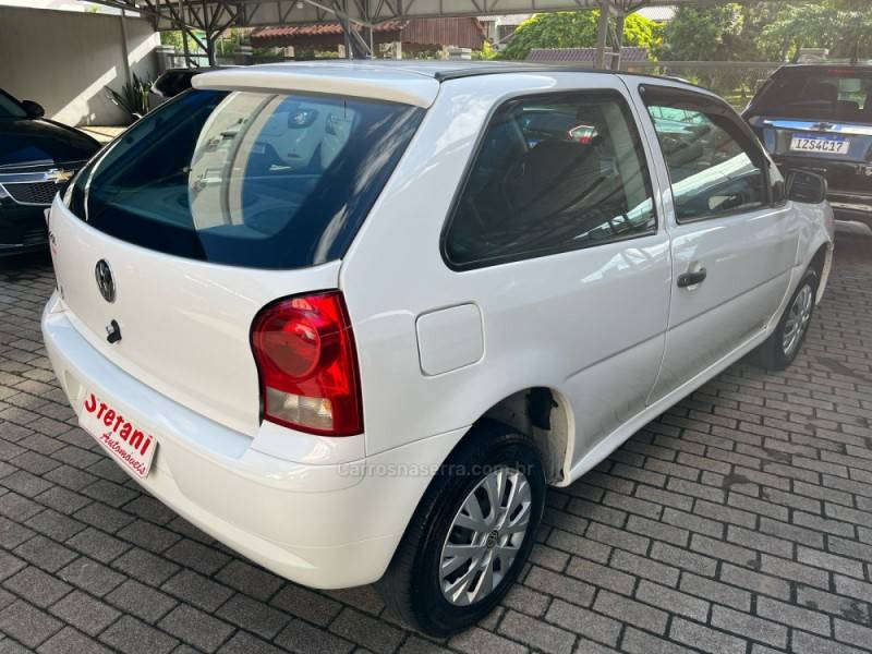 VOLKSWAGEN - GOL - 2013/2014 - Branca - R$ 33.000,00