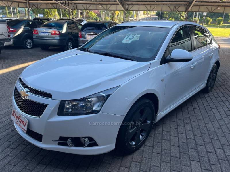 CHEVROLET - CRUZE - 2013/2013 - Branca - R$ 60.900,00