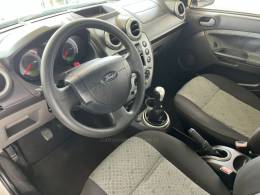 FORD - FIESTA - 2014/2014 - Branca - R$ 36.900,00