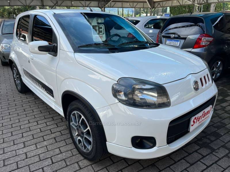 FIAT - UNO - 2012/2013 - Branca - R$ 42.900,00