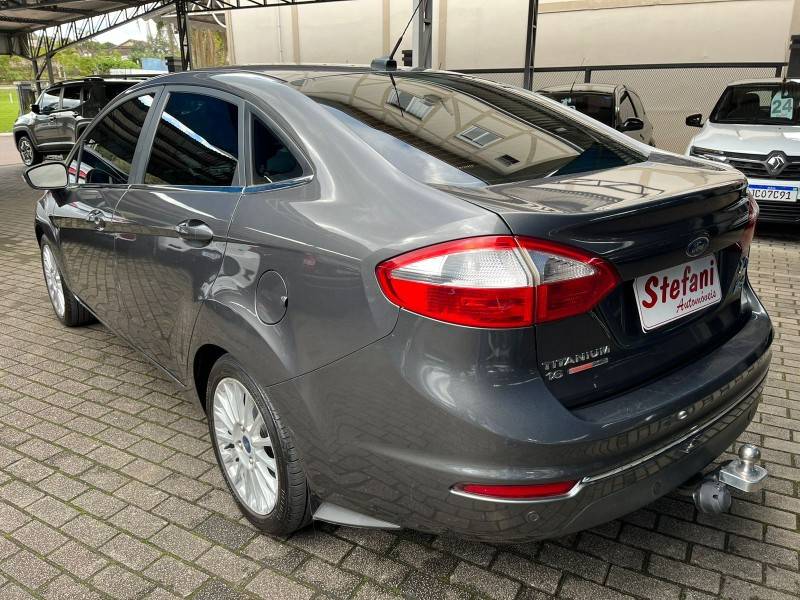 FORD - FIESTA - 2014/2015 - Cinza - R$ 51.000,00