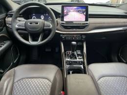 JEEP - COMMANDER - 2021/2022 - Dourada - R$ 193.000,00