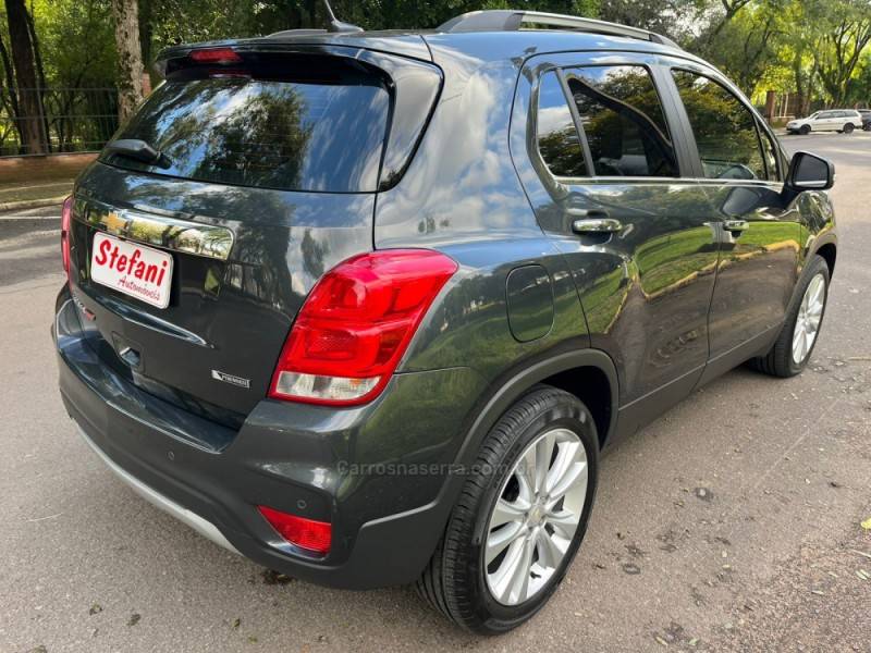 CHEVROLET - TRACKER - 2018/2018 - Cinza - R$ 92.900,00