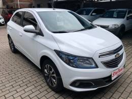 CHEVROLET - ONIX - 2014/2015 - Branca - R$ 58.900,00
