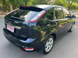 FORD - FOCUS - 2013/2013 - Preta - R$ 48.900,00