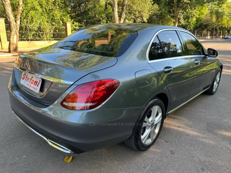 MERCEDES-BENZ - C 180 - 2017/2017 - Cinza - R$ 118.000,00