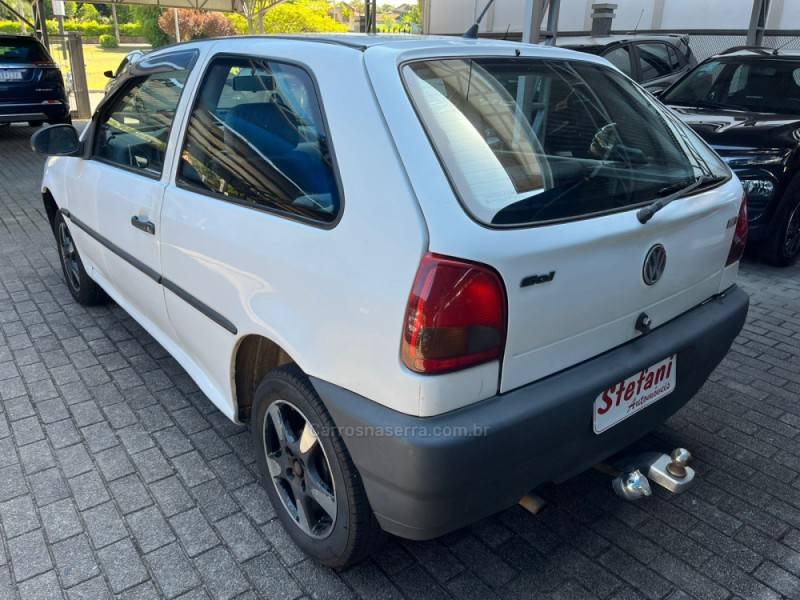 VOLKSWAGEN - GOL - 1998/1999 - Branca - R$ 12.500,00