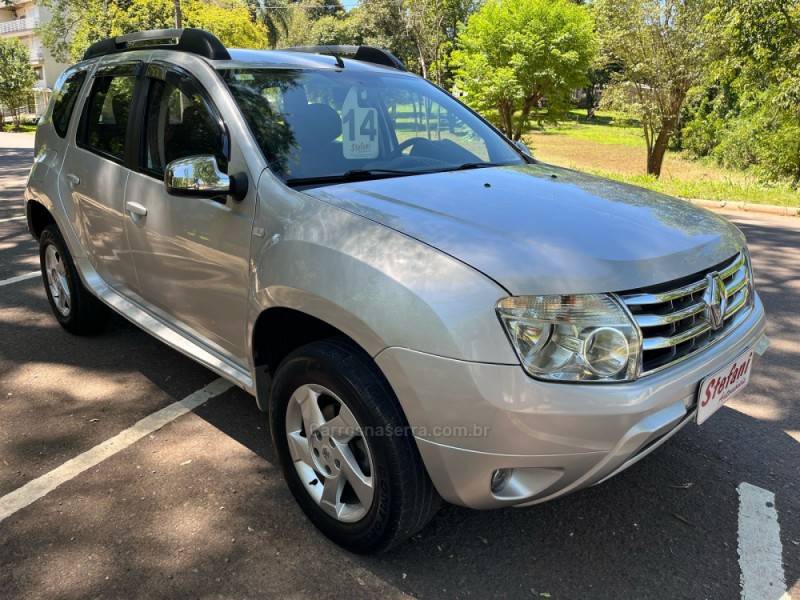 RENAULT - DUSTER - 2013/2014 - Prata - R$ 52.900,00