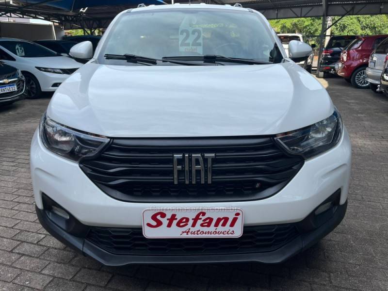 FIAT - STRADA - 2021/2022 - Branca - R$ 81.900,00