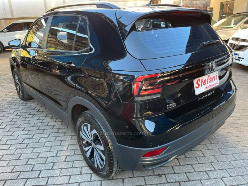 VOLKSWAGEN - T-CROSS - 2022/2023 - Preta - R$ 104.900,00
