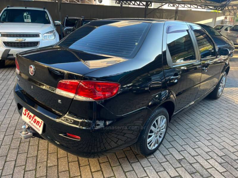 FIAT - SIENA - 2010/2011 - Preta - R$ 32.900,00
