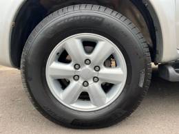 TOYOTA - HILUX SW4 - 2011/2011 - Prata - R$ 125.000,00