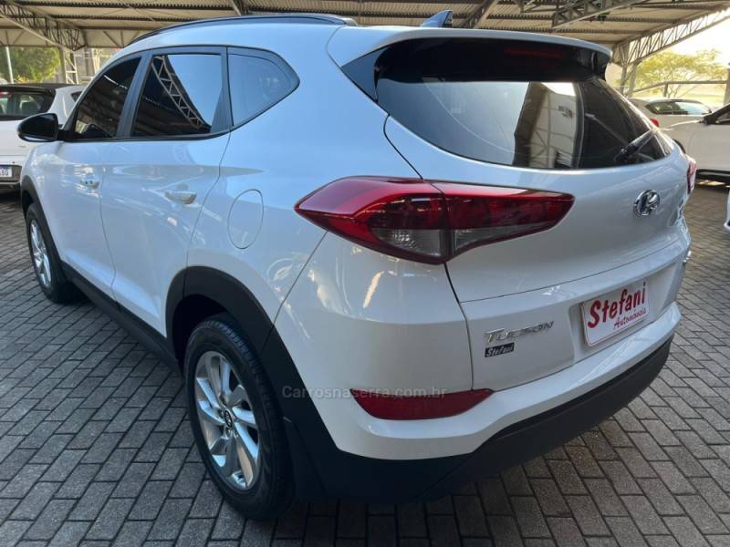 HYUNDAI - TUCSON - 2021/2022 - Branca - R$ 126.900,00