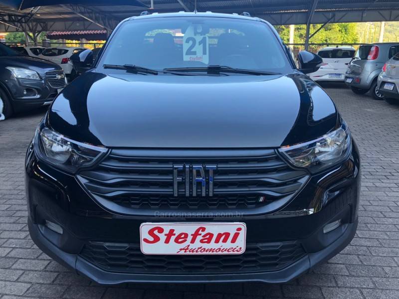 FIAT - STRADA - 2020/2021 - Preta - R$ 83.000,00