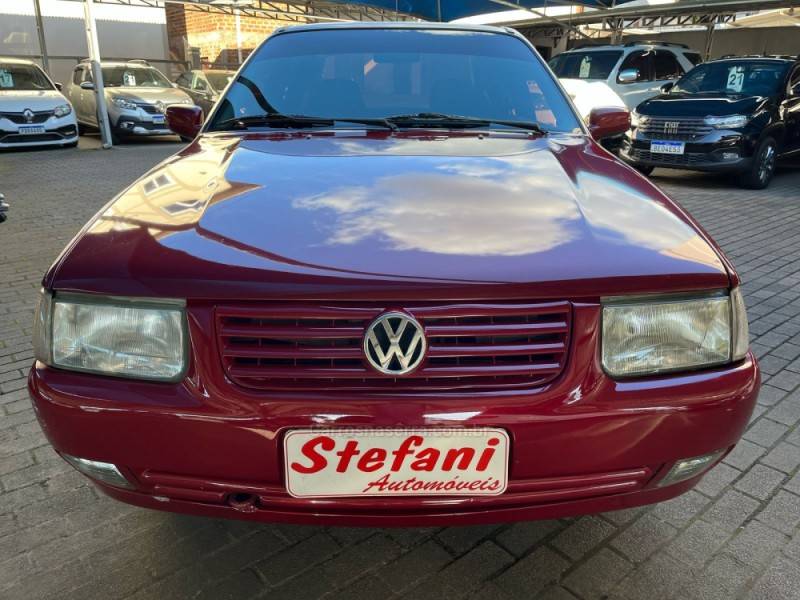 VOLKSWAGEN - SANTANA - 2001/2001 - Vermelha - R$ 22.900,00