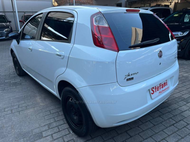 FIAT - PUNTO - 2008/2008 - Branca - R$ 29.900,00