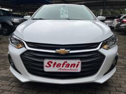 CHEVROLET - ONIX - 2023/2024 - Branca - R$ 96.900,00