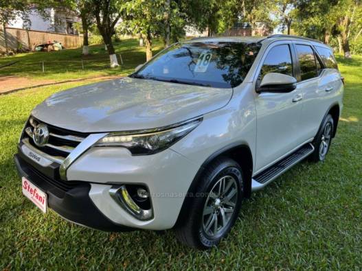 TOYOTA HILUX SW4 2018