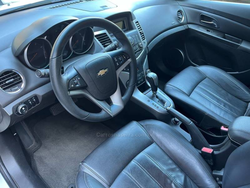 CHEVROLET - CRUZE - 2013/2013 - Branca - R$ 60.900,00