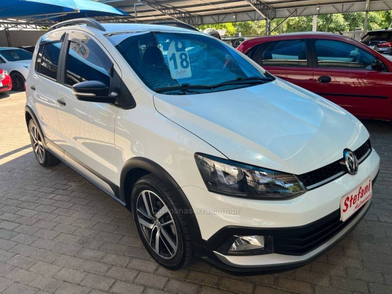 VOLKSWAGEN - FOX - 2017/2018 - Branca - R$ 61.900,00