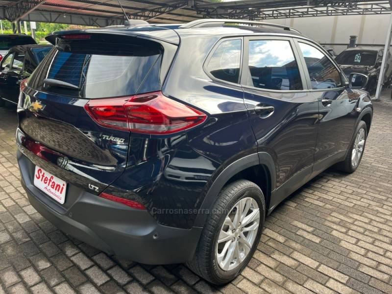 CHEVROLET - TRACKER - 2022/2023 - Azul - R$ 105.900,00