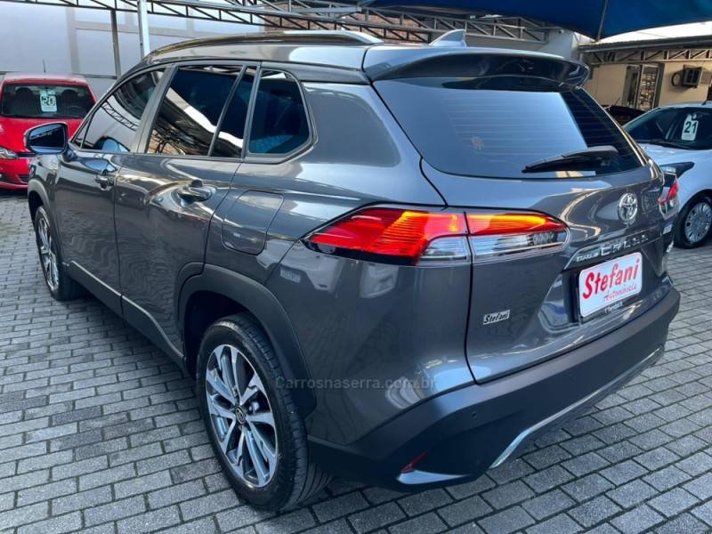 TOYOTA - COROLLA - 2023/2024 - Cinza - R$ 159.000,00